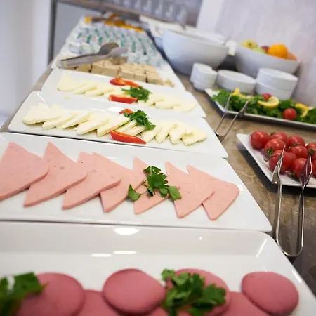 Hotel Mira Otel Alsancak 3*